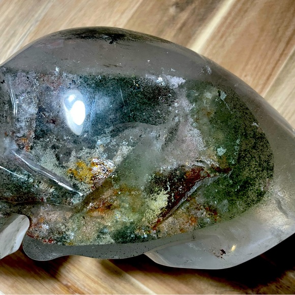 Large Hand Carved Alien Crystal Skull - Picture 2 of 7